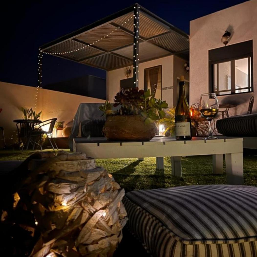 Sun, Mountain & Adventure Hotel Arad Exterior photo